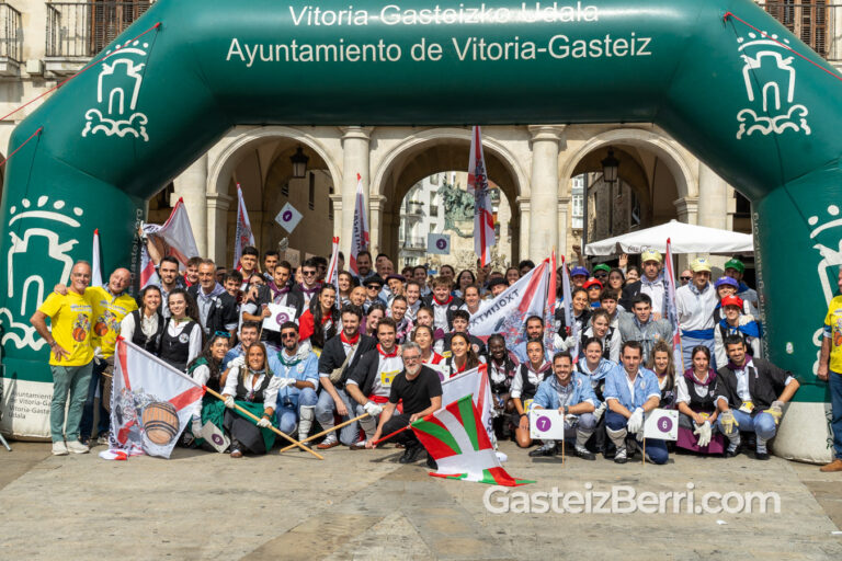 Las mejores fotos de la Carrera de Barricas de Vitoria